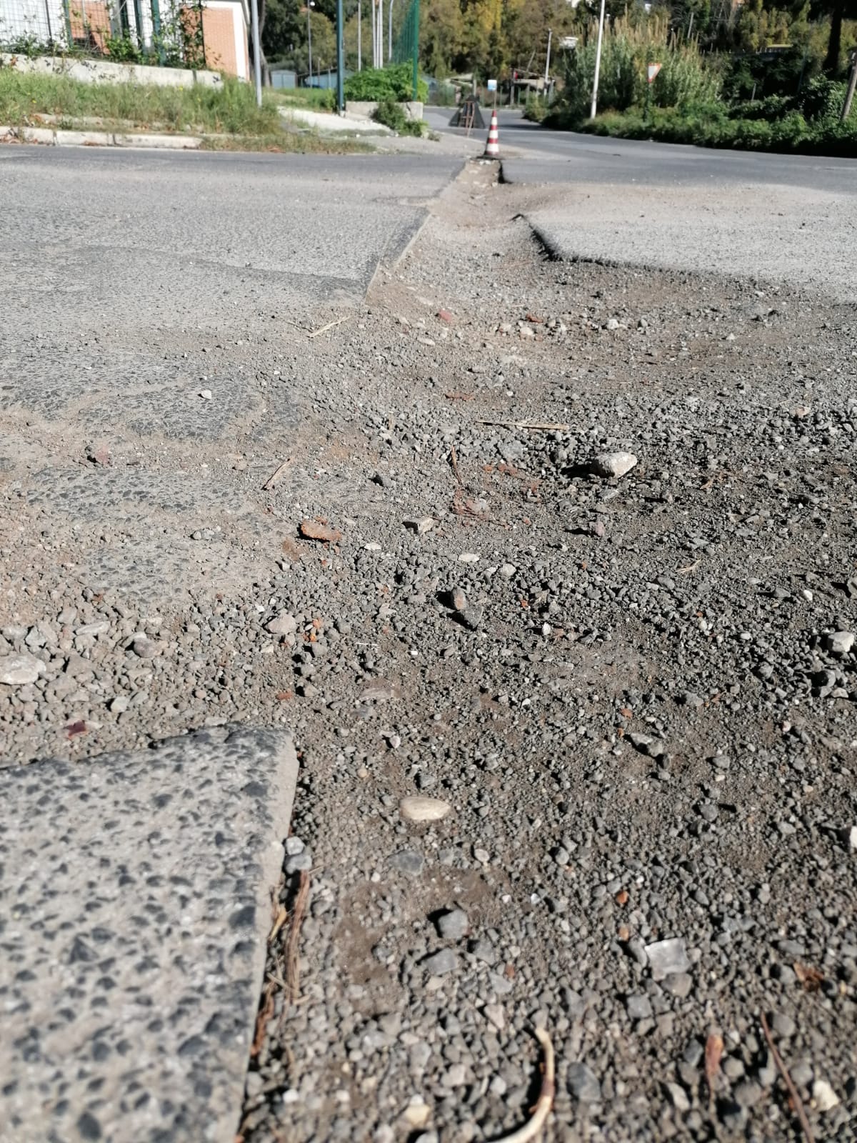 Genzano proteste dei cittadini per le condizioni delle strade in via Luigi Sturzo, via Toscana e incrocio con via Parri