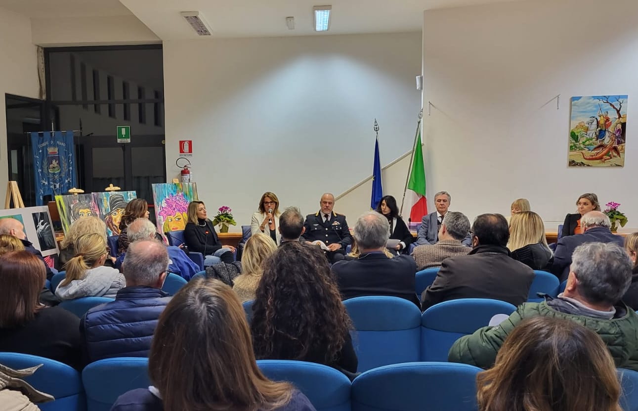 Lanuvio, il comandante della Polizia Locale Sergio Ierace ha partecipato  ieri alla convention del Circolo delle donne a Riano come relatore