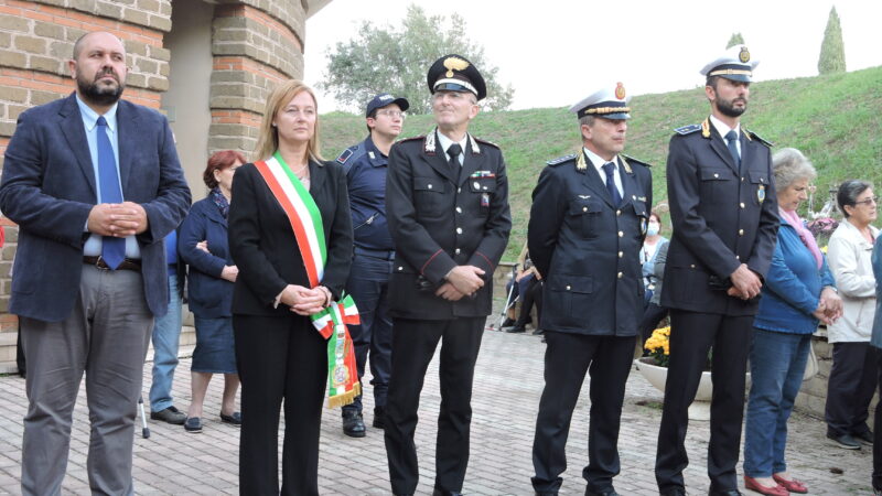 Ciampino: Grande partecipazione alla messa col vescovo Vincenzo Viva al cimitero per ricordare i cari deceduti