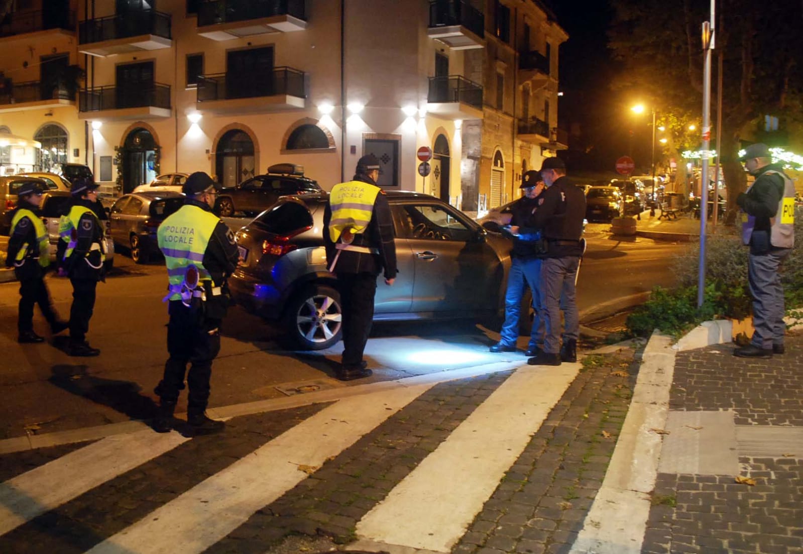 Frascati-Grottaferrata, serata di controlli della Polizia di Stato nelle zone della movida