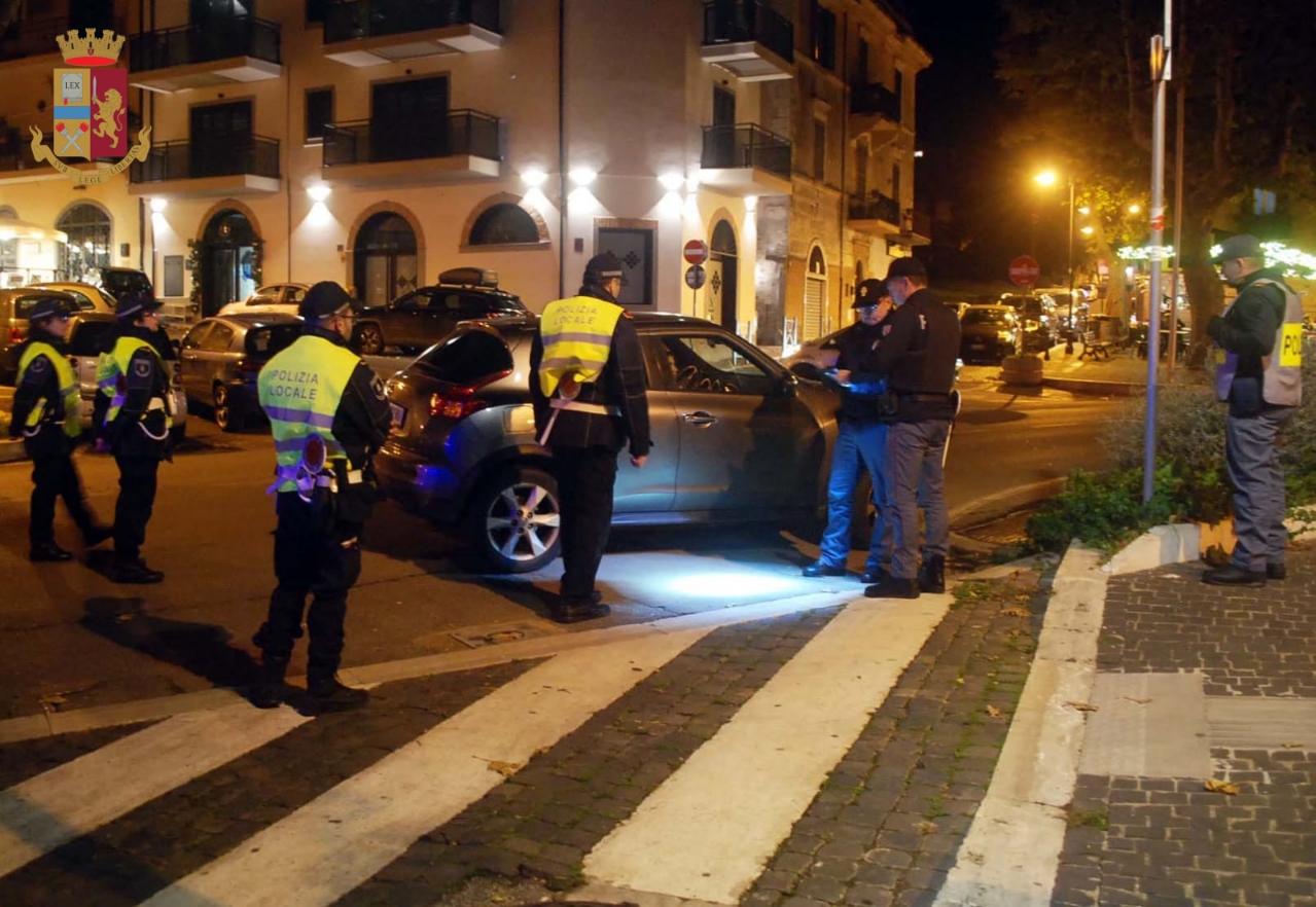 Frascati: Servizio ad Alto Impatto della Polizia di Stato tra Frascati e Grottaferrata. 235 persone identificate, 101 veicoli controllati e tre contestazioni al codice della strada