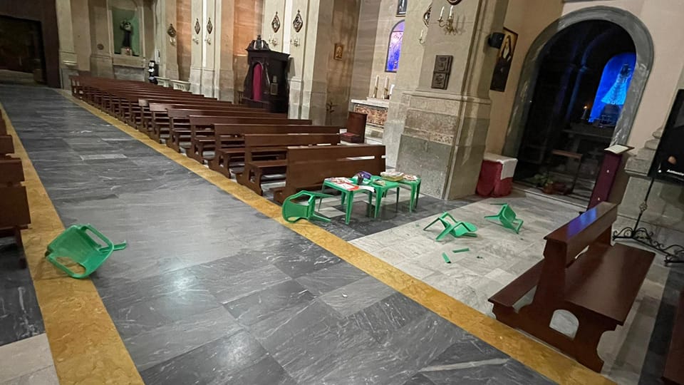 Monte Compatri: Entrano nel Duomo e danneggiano le sedie dei bambini. Messaggio di solidarietà dell’Amministrazione comunale