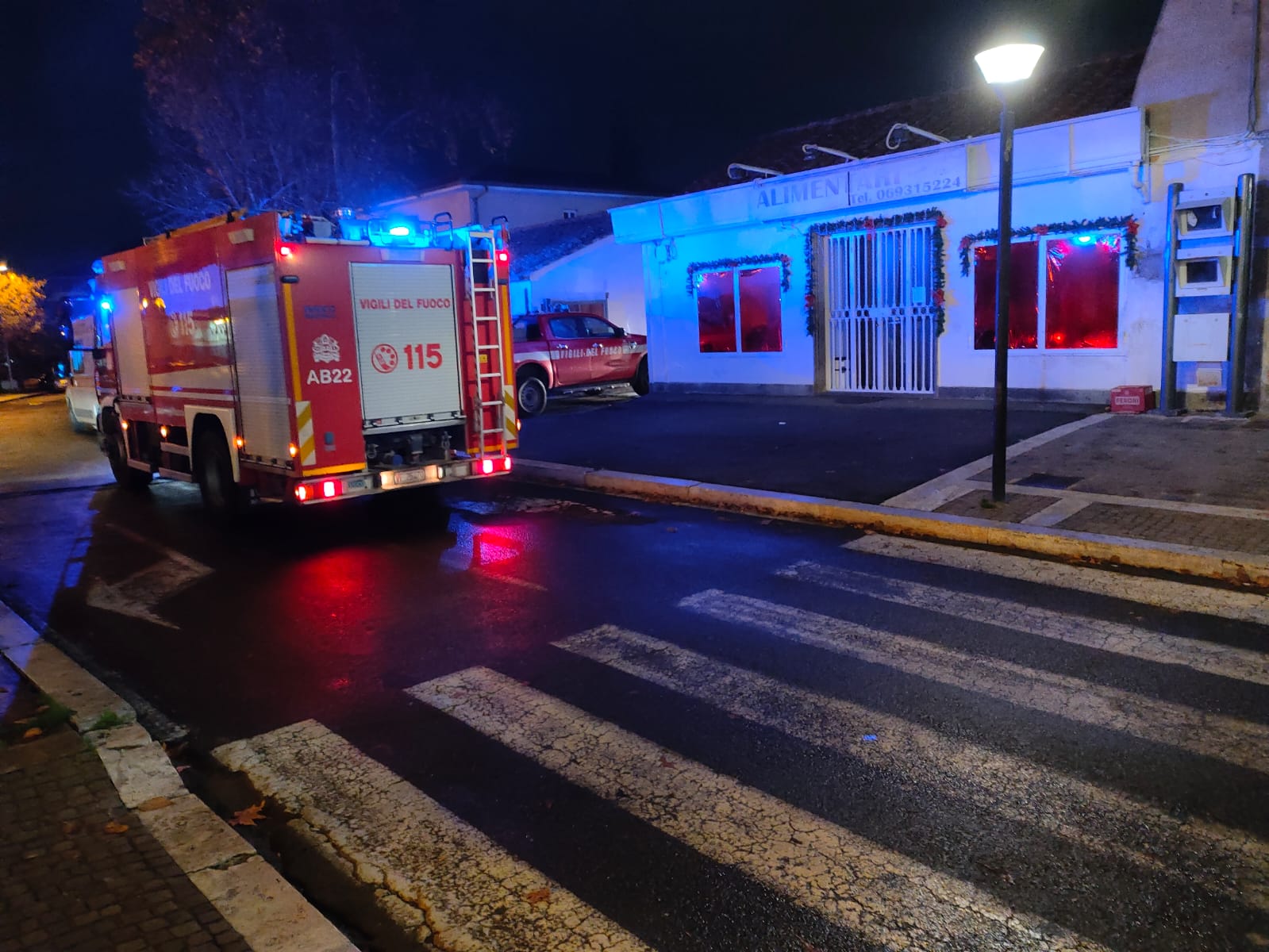 Pavona, incendio appartamento in via del Mare, ustionata una donna indiana ieri sera in centro