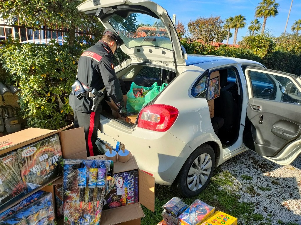 Anzio – Capodanno sicuro: carabinieri denunciano due persone e sequestrano oltre 300kg di fuochi d’artificio