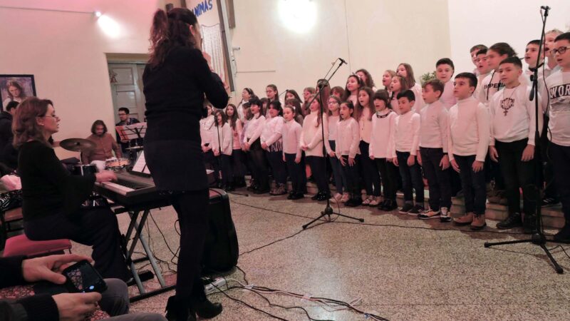 Genzano, grande successo della Rassegna Musicale di Natale organizzata dall’Associazione “Diapason e Dintorni” con i bambini delle scuole e altri artisti