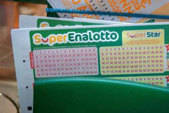 Superenalotto, estrazione e numeri vincenti di oggi