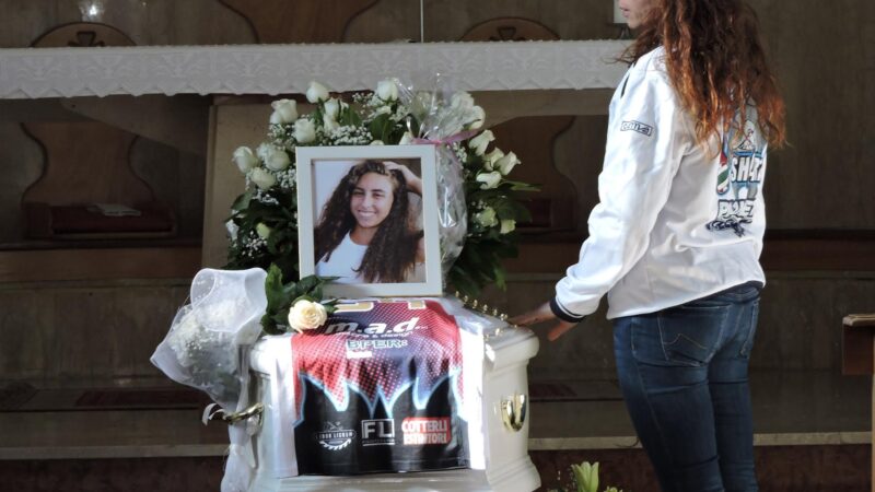 Campoleone-Lanuvio-Aprilia, aperta la camera ardente di Anna Maione, oggi i funerali all’aperto