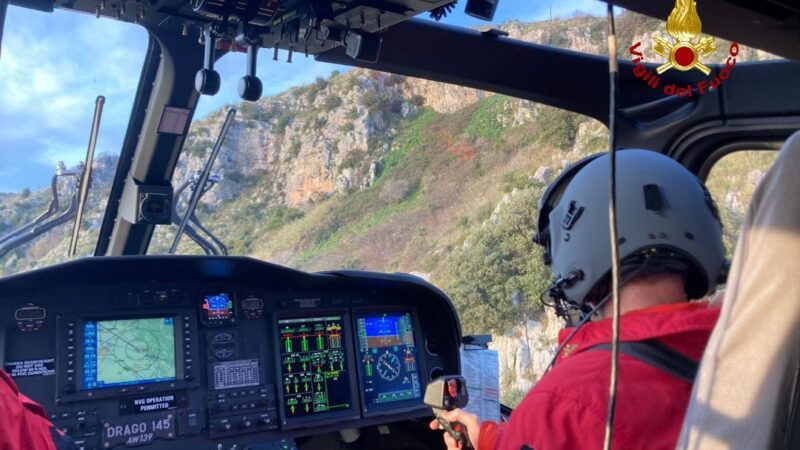 Norma, parapendista salvato dai Vigili del Fuoco sulle montagne rocciose