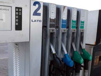 Benzina e gasolio, oggi ancora rialzi dei prezzi