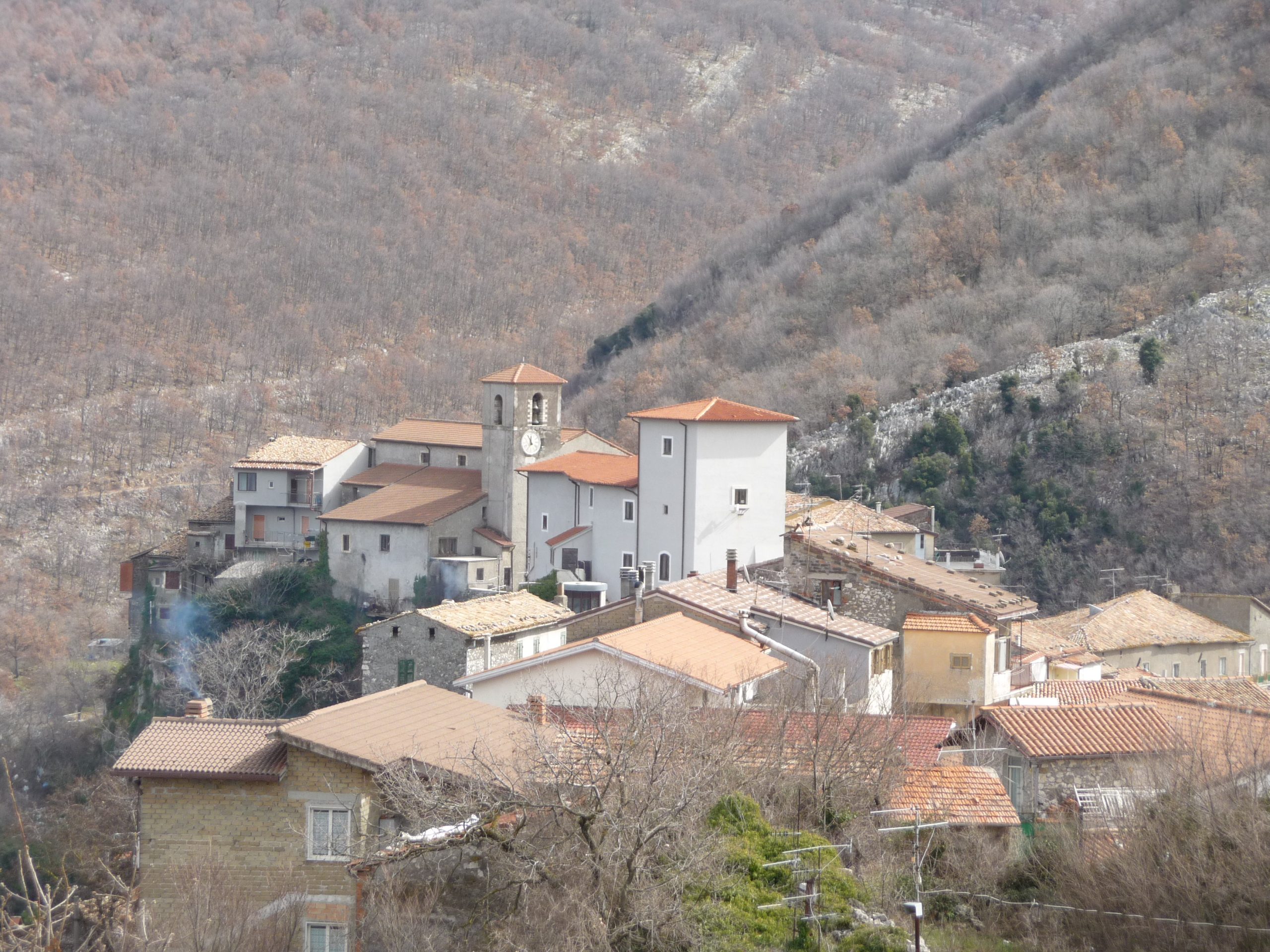 Gorga – aggredisce e picchia la moglie in presenza delle figlie minori. carabinieri arrestano uomo gravemente indiziato del reato di maltrattamenti in famiglia