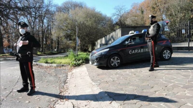 Ariccia: Ladri entrano in una villa e minacciano la proprietaria