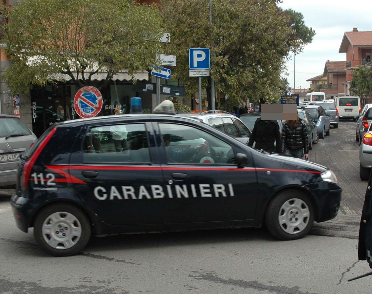 Santa Maria delle Mole: Rapina a mano armata in un bar. Uomo arrestato dai carabinieri dopo 3 ore