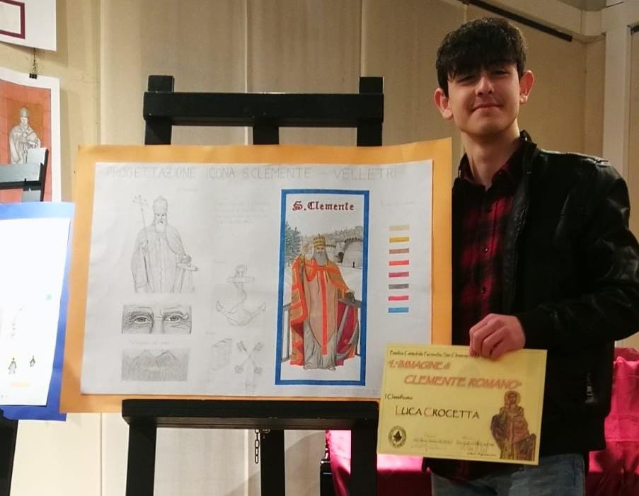 Velletri: Premiati i ragazzi del liceo artistico che hanno realizzato i disegni per l’icona di San Clemente. Primo premio a Luca Crocetta del IV C