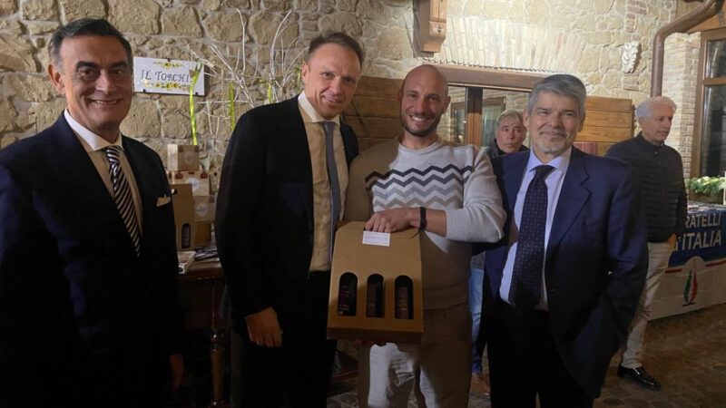 Ariccia, il ministro dell’Agricoltura e della Sovranità Alimentare Lollobrigida in visita all’agriturismo “Il Borgo”