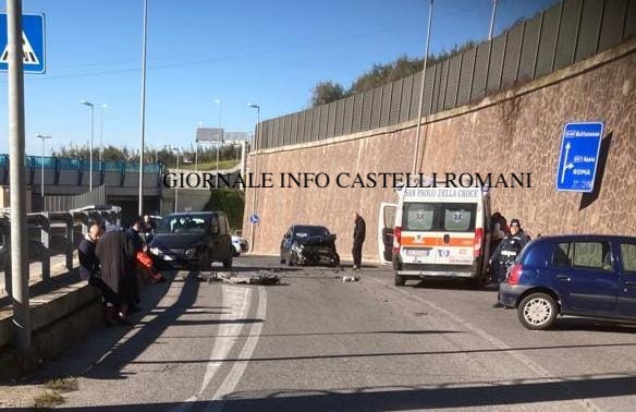 Albano, incidente in via Vascarelle: coinvolte tre auto. La strada chiusa fino alle 13:00