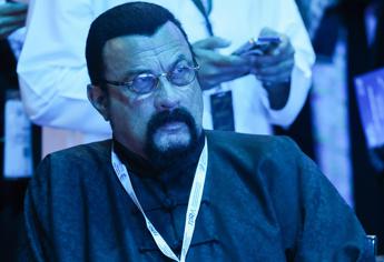 Putin premia Steven Seagal con l’Ordine dell’Amicizia della Russia