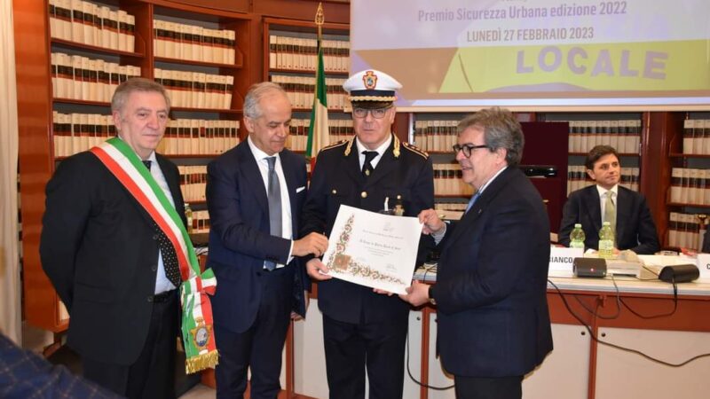 Anzio: Premio ANCI Sicurezza urbana 2022 al corpo della polizia locale della città di Anzio per la partecipazione all’operazione di sgombero degli appartamenti occupati abusivamente nel Quartiere Zodiaco