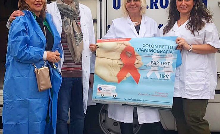 Rocca di Papa: Il camper degli screening oncologici in piazza Claudio Villa