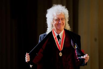 Brian May nominato cavaliere da Re Carlo