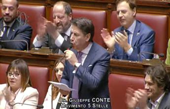 Conte a Meloni: “Denuncio vostra grave inadeguatezza”