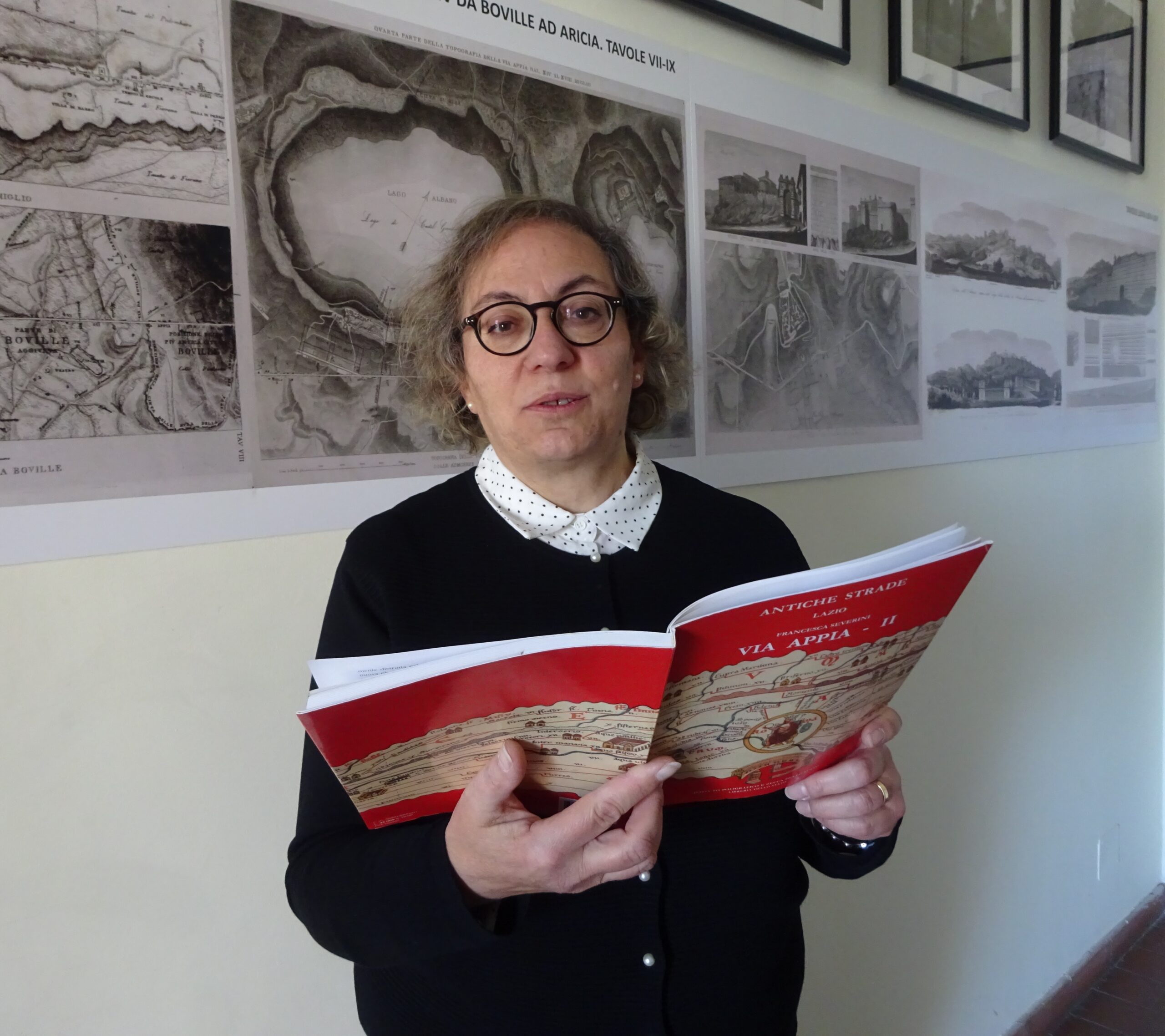 Ariccia, quinta lezione del corso di archeologia  tenuta dall’archeologa Maria Cristina Vincenti.