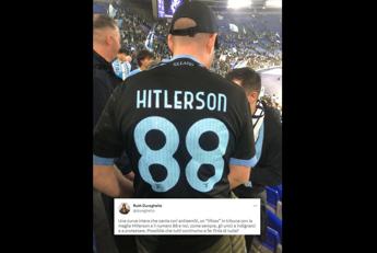 Derby Lazio-Roma, è un tedesco il tifoso con maglia ‘Hitlerson 88’