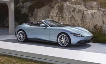 Ferrari Roma Spider: la nuova dolce vita