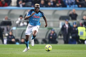 Napoli, Osimhen stop per infortunio: salta il Milan