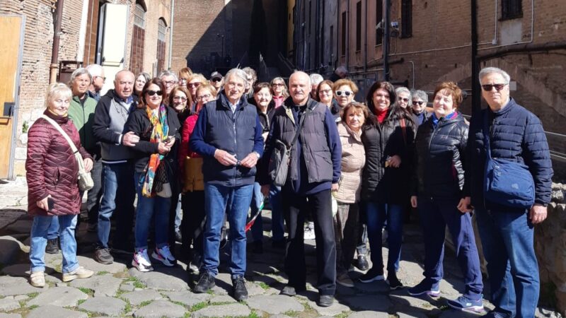 Marino – Grande coinvolgimento di persone per la visita ai Mercati Traianei organizzata dal Centro Anziani Frattocchie