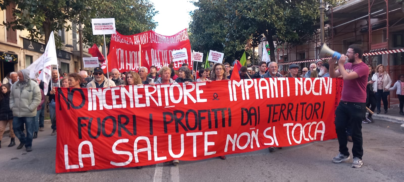 Ariccia: Oltre mille persone al corteo contro l’inceneritore