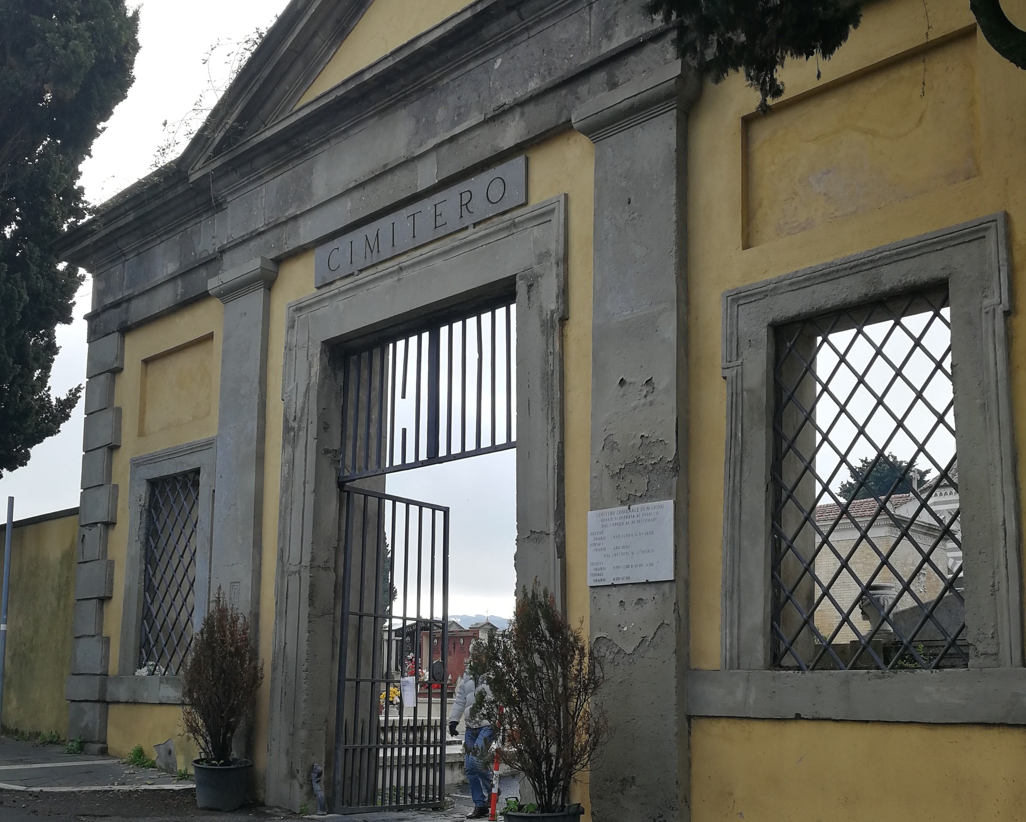 Marino, Dal 1 aprile 2023 nuovi orari di apertura e chiusura del cimitero comunale