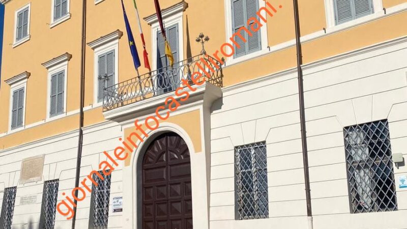 Frascati: Le bandiere del comune listate a lutto per il senatore Astorre in attesa del suo funerale