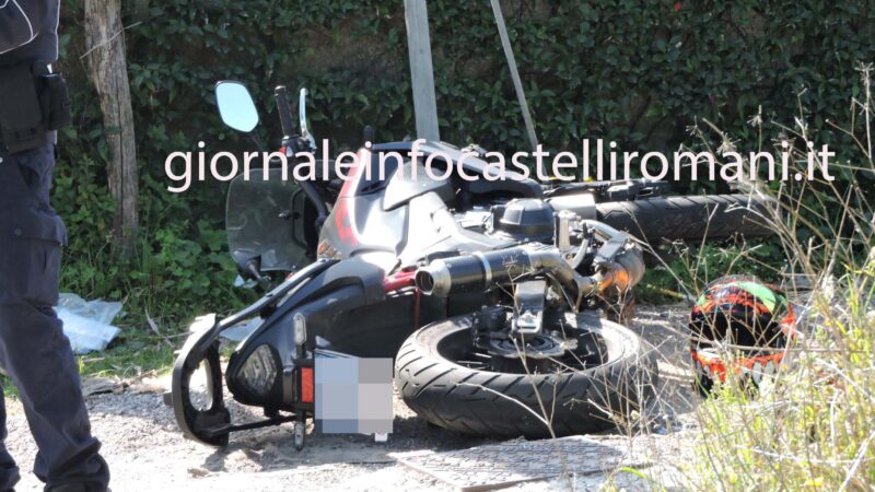 Genzano: Incidente stradale su via Montegiove Nuovo tra moto e auto. Grave un centauro di 35 anni