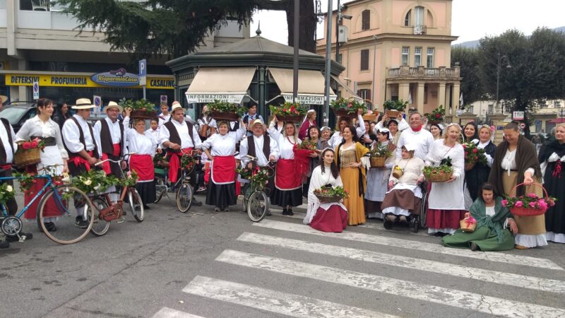 Velletri, successo per i “Vignaroli Velletrani” al Corteo della 27esima Festa delle Camelie che ringraziano tutti con una nota stampa