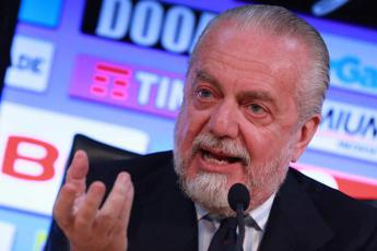 Calciomercato Napoli, De Laurentiis: “Osimhen rimane, ma se arriva offerta importante…”