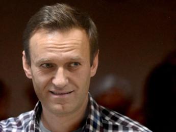 Russia, Navalny in condizioni critiche per possibile avvelenamento