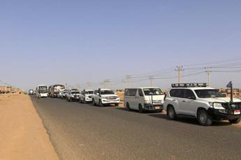 Sudan, calma tesa a Khartoum: corsa contro il tempo per evacuare stranieri