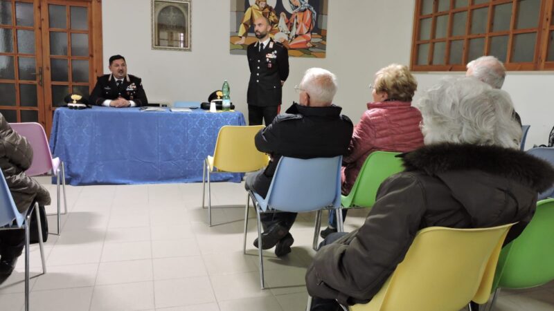 Genzano: i carabinieri incontrano gli anziani alla parrocchia di San Giuseppe Lavoratore