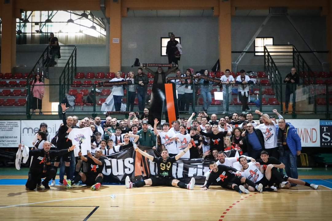 Genzano: La squadra di calcio A5 Ecocity conquista la serie A. Domani i festeggiamenti