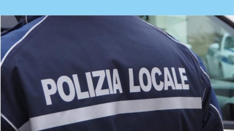 Marino: polizia locale multa cittadino per abbandono di rifiuti domestici