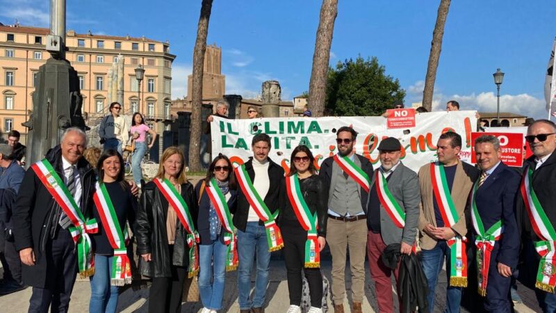 Roma: partecipato sit-in in Campidoglio contro l’inceneritore ai Castelli