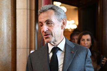 Francia, Nicolas Sarkozy condannato per “finanziamento illecito”