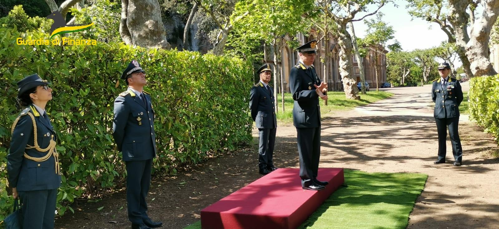 Frascati, visita del Generale di Corpo d’Armata Bruno Buratti, Comandante Interregionale del Centro Italia, al Gruppo Guardia di Finanza. L’apprezzamento del Comandante ai militari dei Castelli Romani