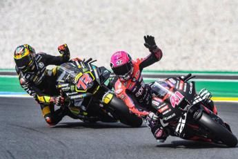 MotoGp Francia 2023, Bezzecchi vince a LeMans e Bagnaia ko