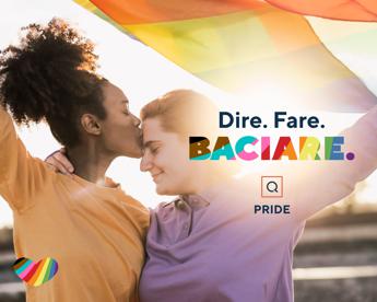 Pride Month, QVC Italia lancia la campagna ‘Dire. Fare. Baciare.’