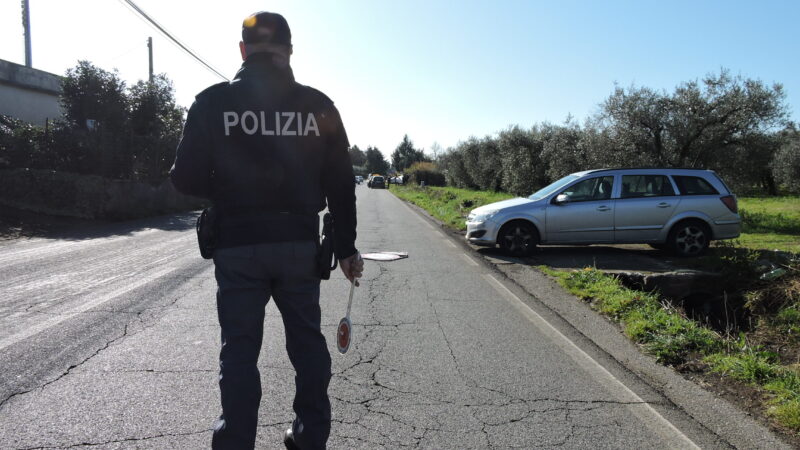 Velletri: controlli della polizia di Stato, su circolazione stradale e trasporto merci. Elevate alcune sanzioni