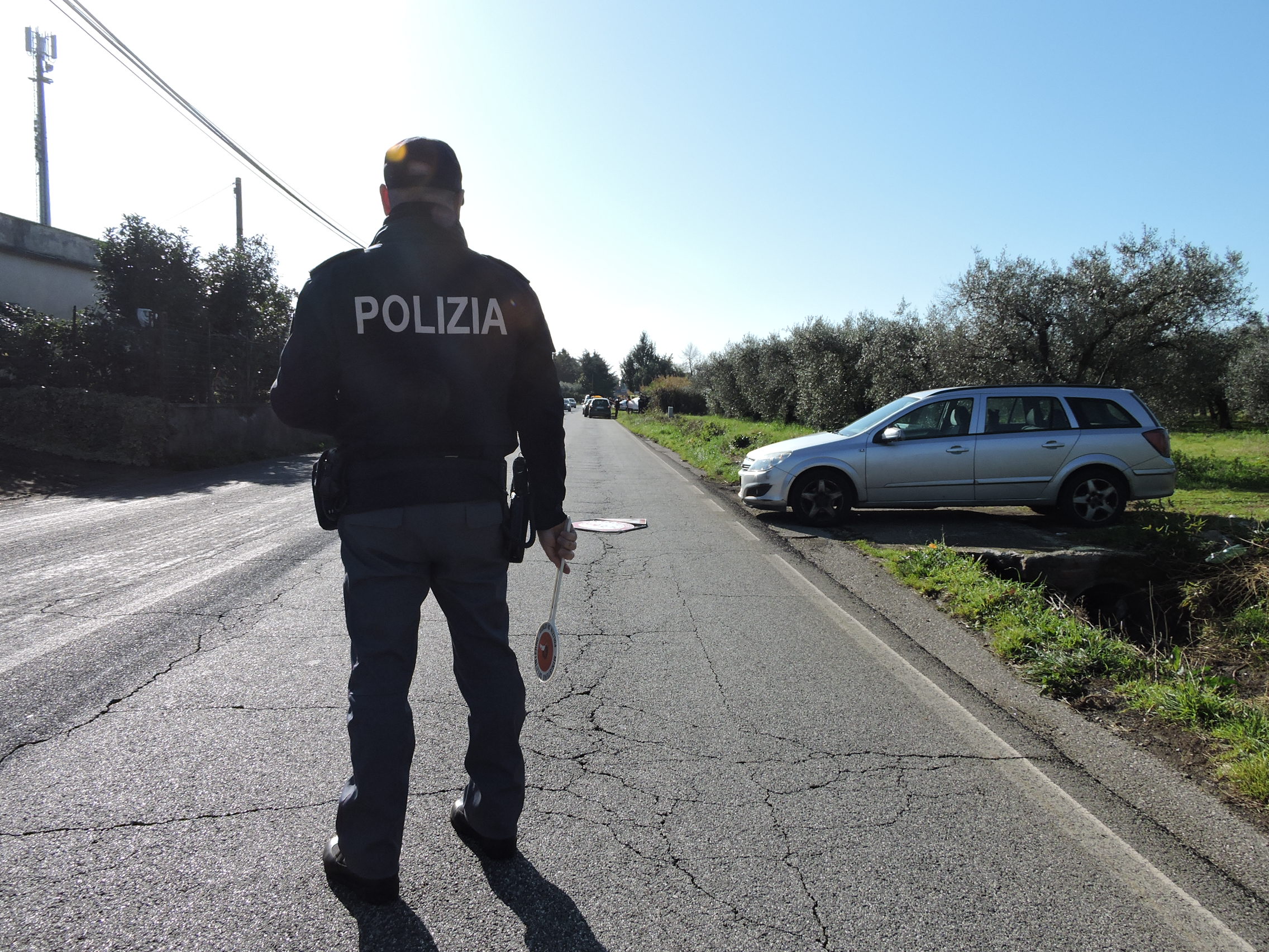 Velletri: controlli della polizia di Stato, su circolazione stradale e trasporto merci. Elevate alcune sanzioni