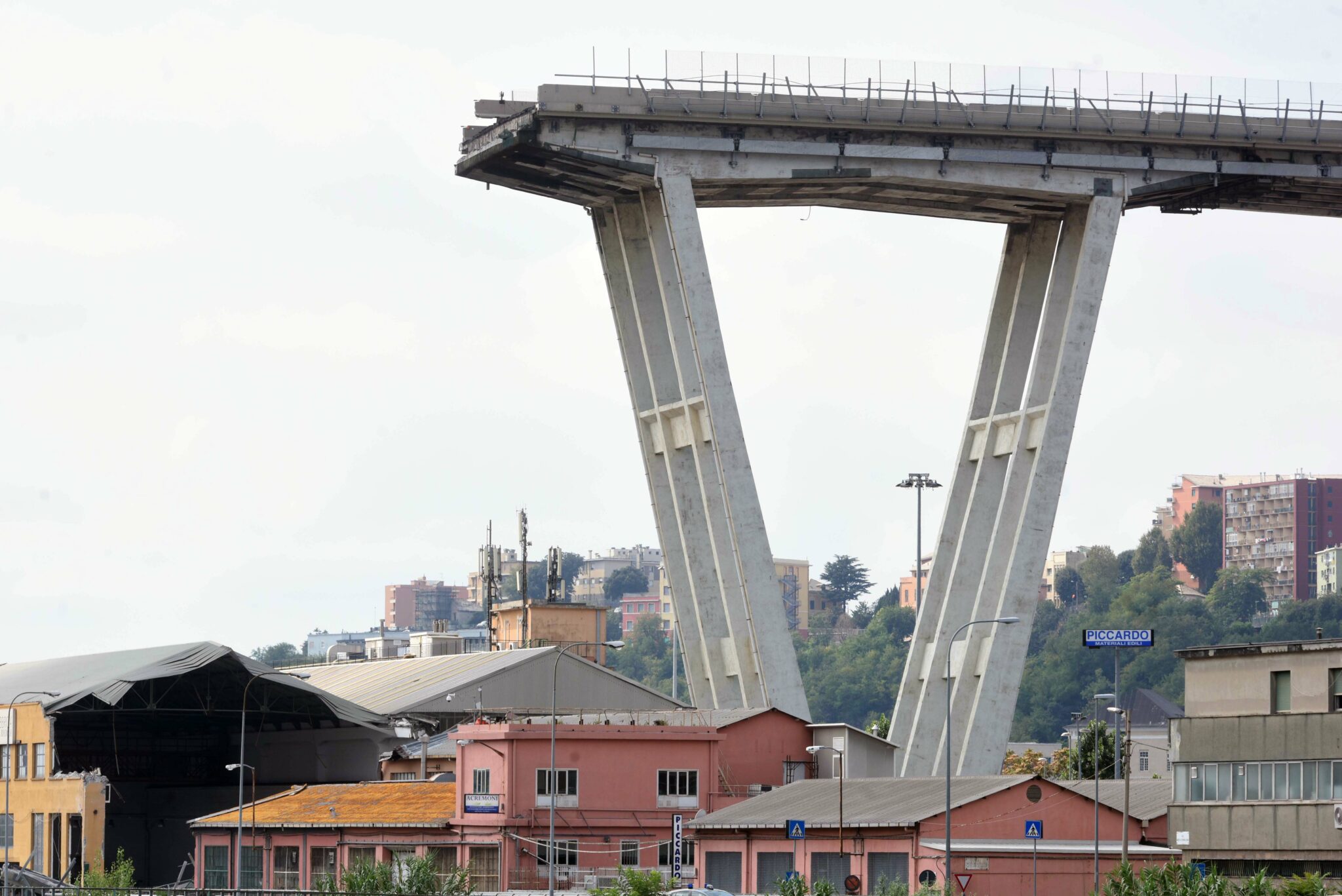 Ponte Morandi, l’ex ad di Edizione in aula: “Seppi nel 2010 che era a rischio crollo”