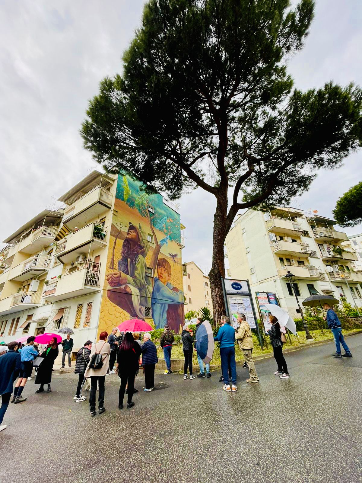 Velletri, inaugurato il secondo splendido Murales “L’albero della Vita” al quartiere popolare di San Francesco