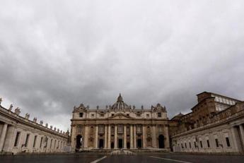 Vaticano, uomo si denuda nella Basilica di San Pietro